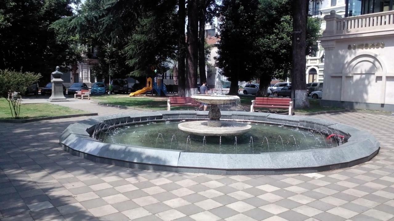 Apartament In The Centre Batumi Exterior foto